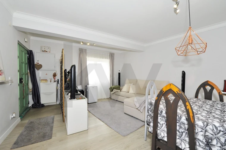 Moradia T4 para Venda em Ramada e Caneças Foto 3