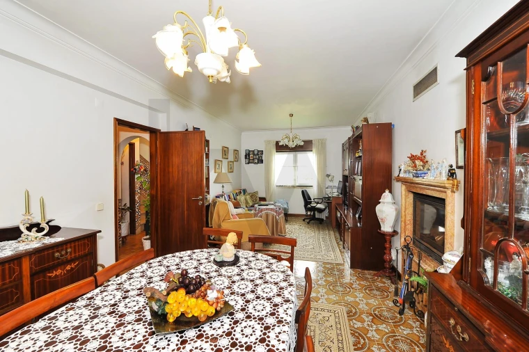 Moradia T4 para Venda em Ramada e Caneças Foto 30