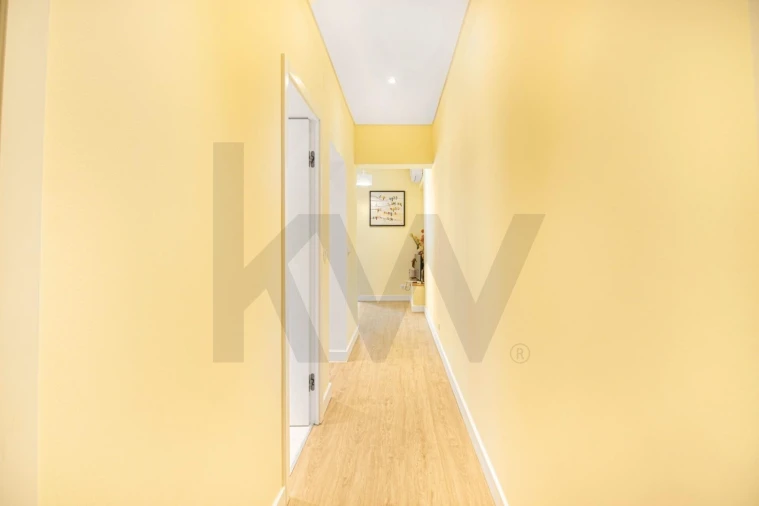 Apartamento T1 para Venda em Campo de Ourique Foto 9