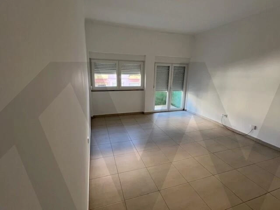 Apartamento T2 para Venda em Amora Foto 17
