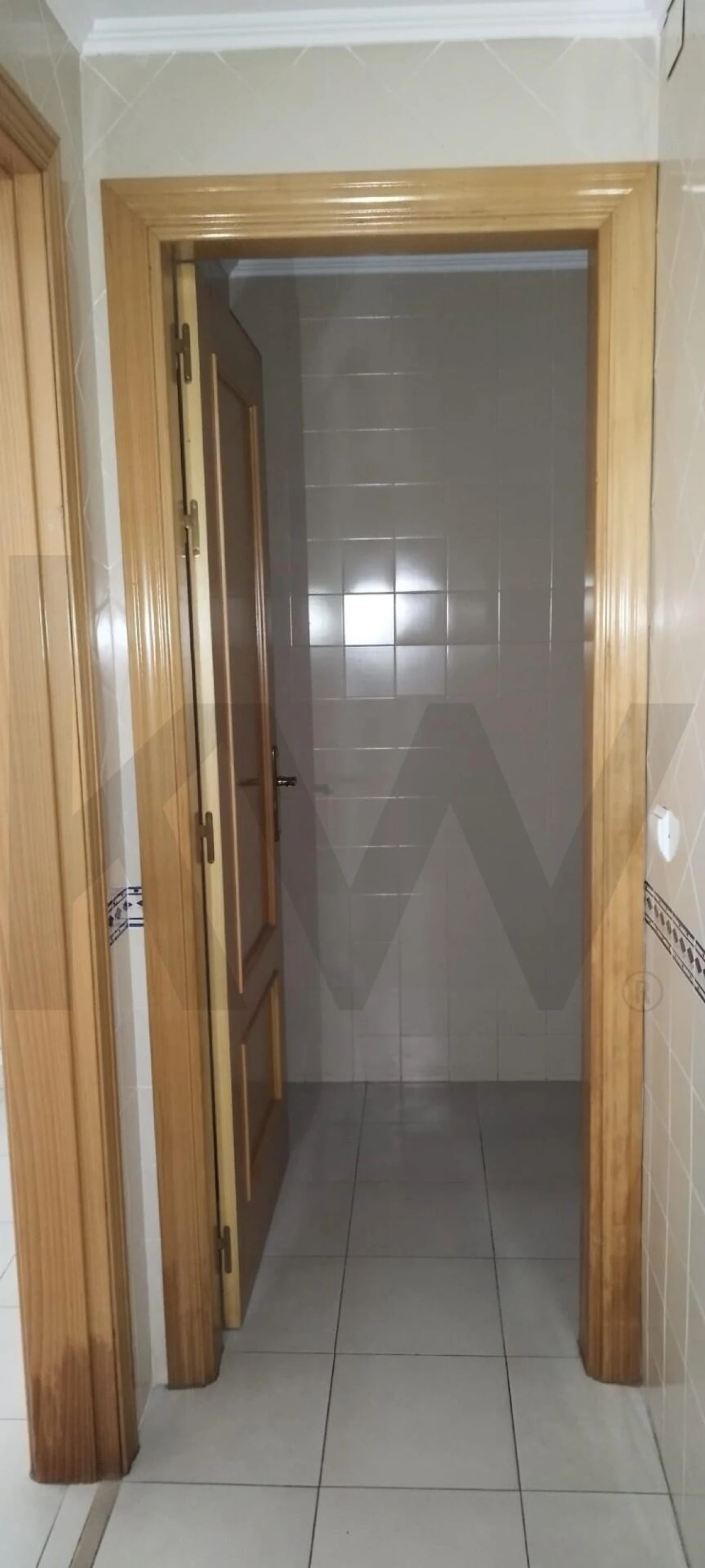 Loja para Arrendamento em Mina de Água Foto 26