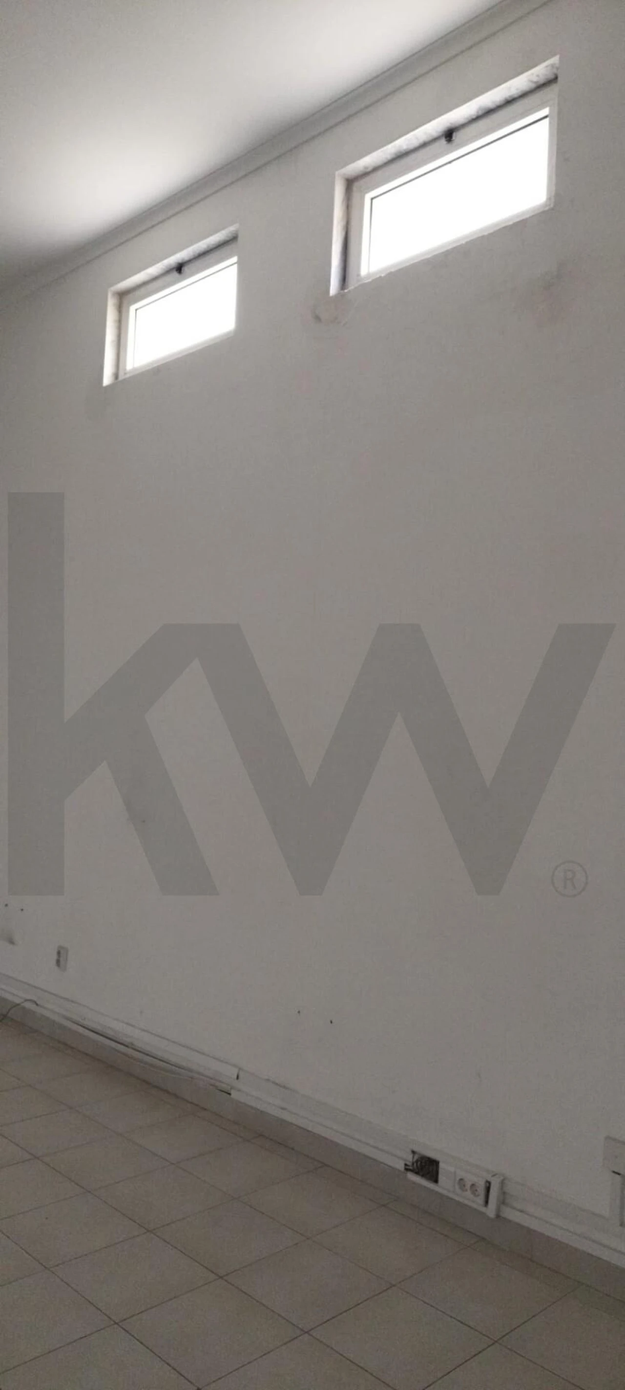 Loja para Arrendamento em Mina de Água Foto 23