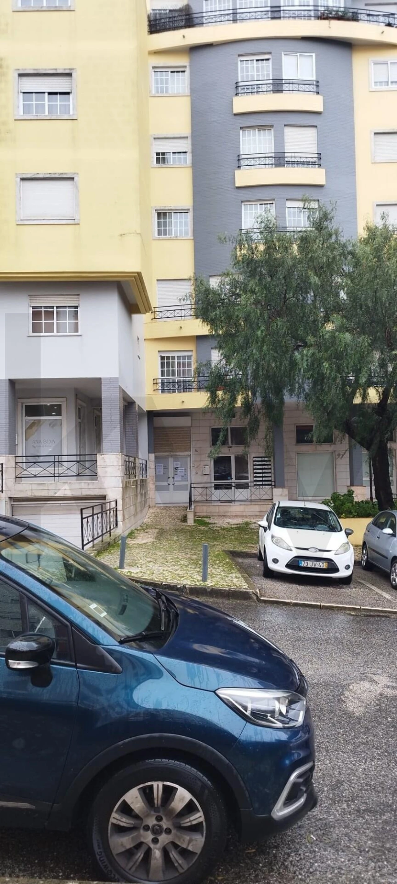 Loja para Arrendamento em Mina de Água Foto 3