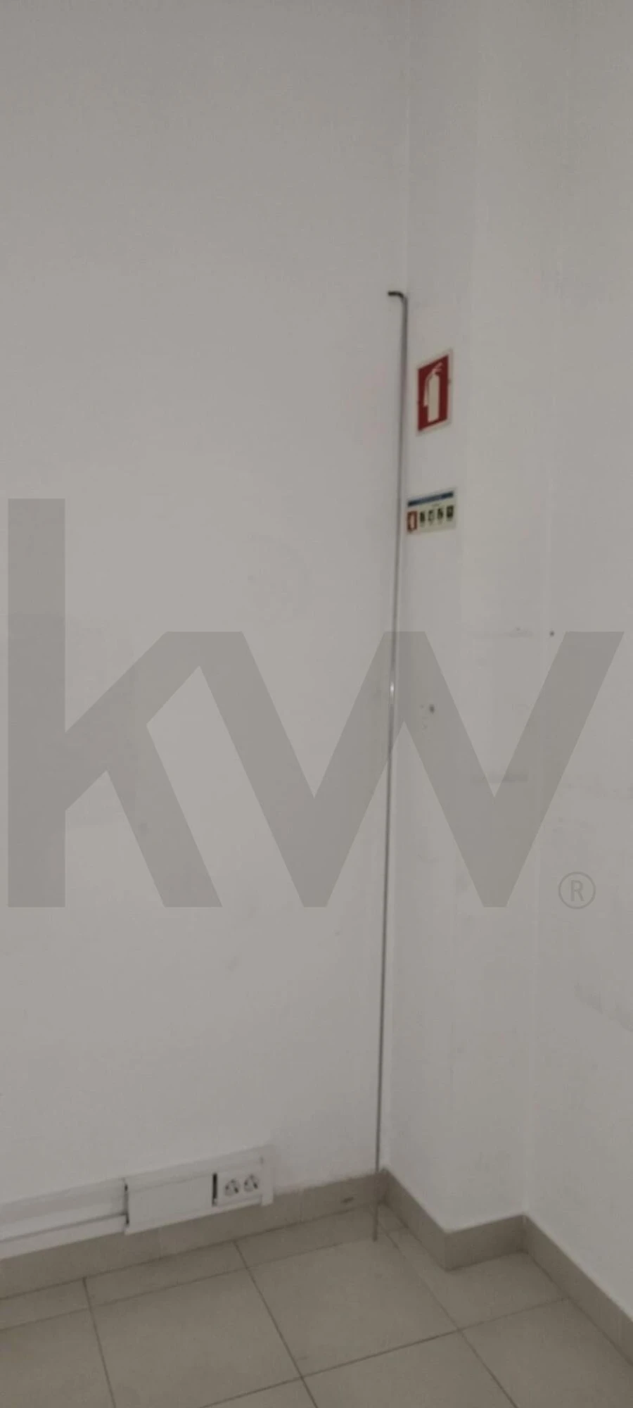 Loja para Arrendamento em Mina de Água Foto 22