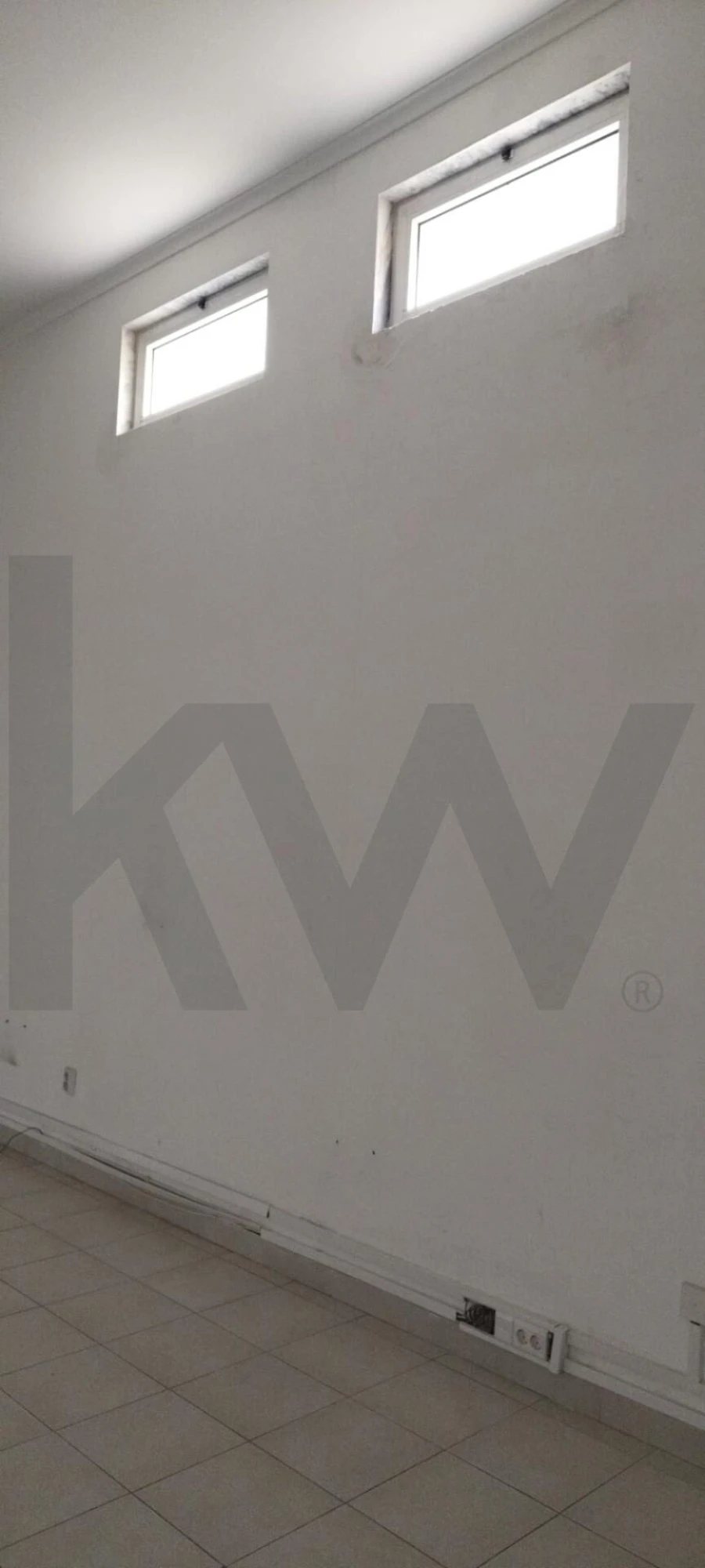 Loja para Arrendamento em Mina de Água Foto 23