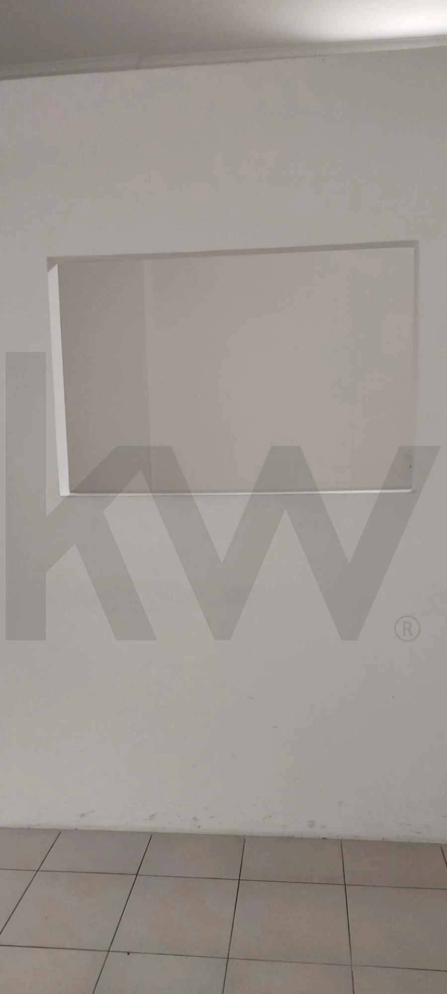 Loja para Arrendamento em Mina de Água Foto 6