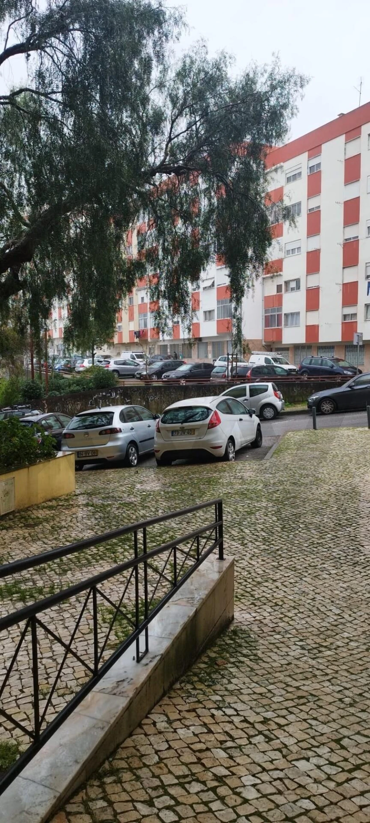 Loja para Arrendamento em Mina de Água Foto 4