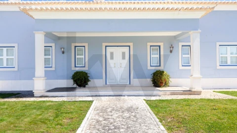 Moradia T5 para Venda em Fazendas de Almeirim