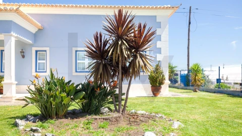 Moradia T5 para Venda em Fazendas de Almeirim