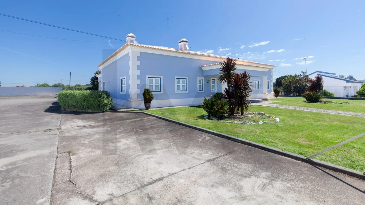 Moradia T5 para Venda em Fazendas de Almeirim Foto 12