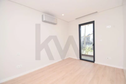 Moradia T4 para Venda em Alcabideche