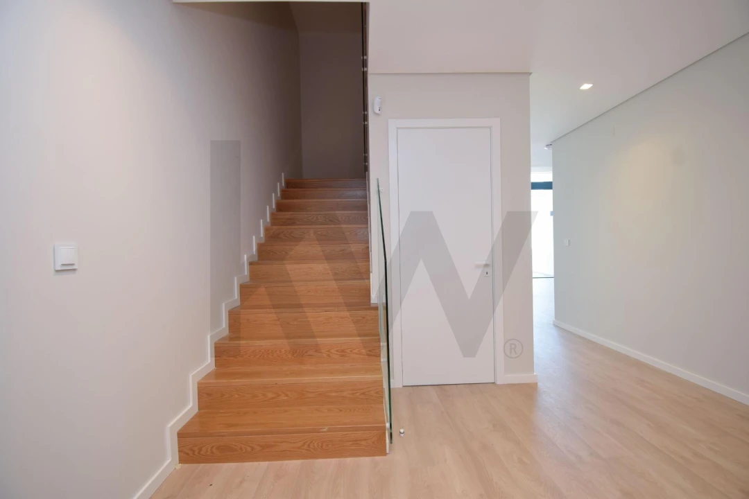 Moradia T4 para Venda em Alcabideche Foto 10