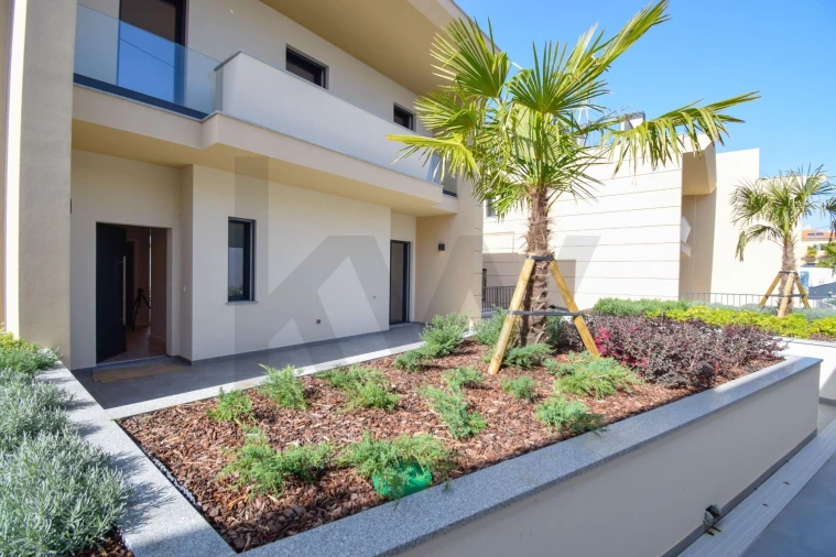 Moradia T4 para Venda em Alcabideche Foto 3