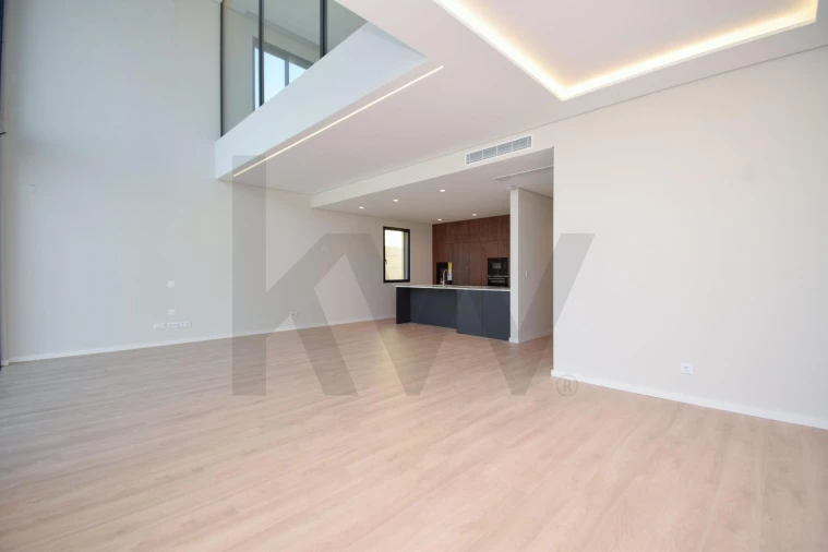 Moradia T4 para Venda em Alcabideche Foto 13