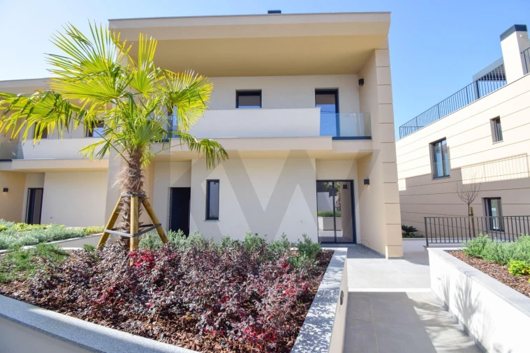 Moradia T4 para Venda em Alcabideche Foto 2