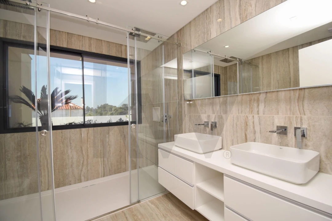 Moradia T4 para Venda em Alcabideche Foto 27