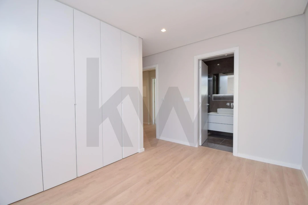 Moradia T4 para Venda em Alcabideche Foto 29