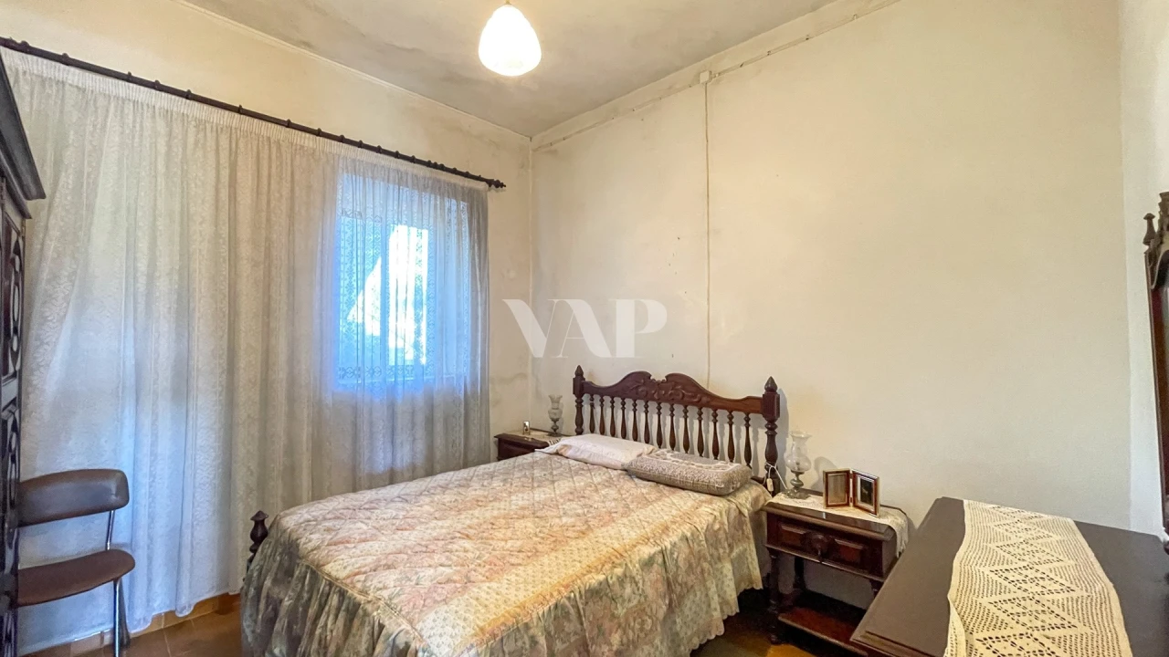 Moradia T8 para Venda em Quarteira Foto 8