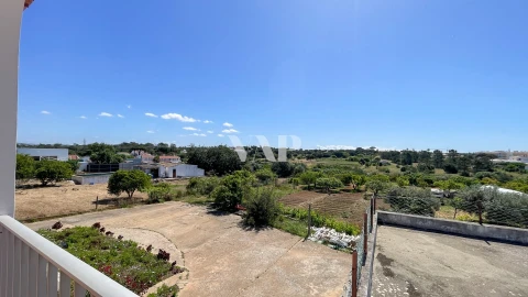 Moradia T8 para Venda em Quarteira