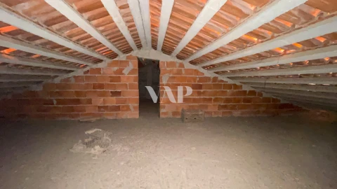 Moradia T8 para Venda em Quarteira