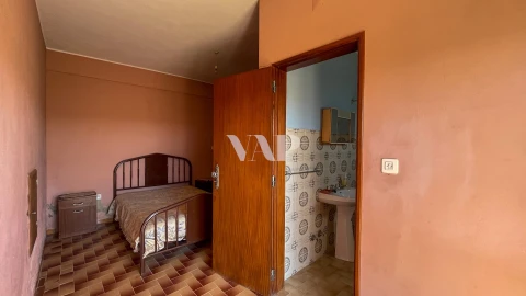 Moradia T8 para Venda em Quarteira