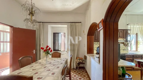 Moradia T8 para Venda em Quarteira