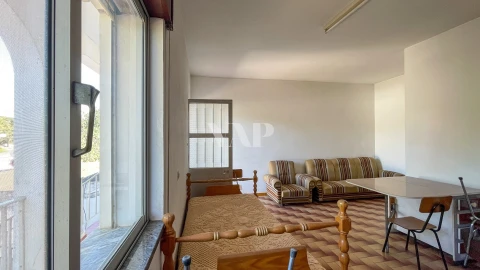 Moradia T8 para Venda em Quarteira