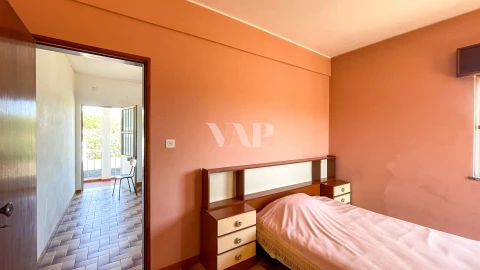 Moradia T8 para Venda em Quarteira