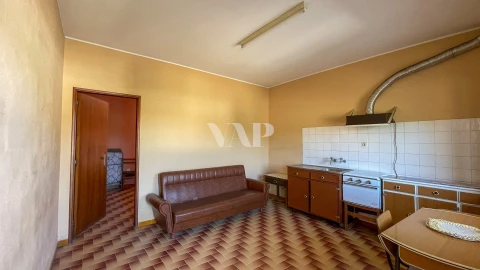 Moradia T8 para Venda em Quarteira