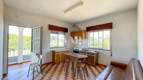 Moradia T8 para Venda em Quarteira