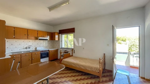 Moradia T8 para Venda em Quarteira