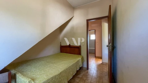 Moradia T8 para Venda em Quarteira