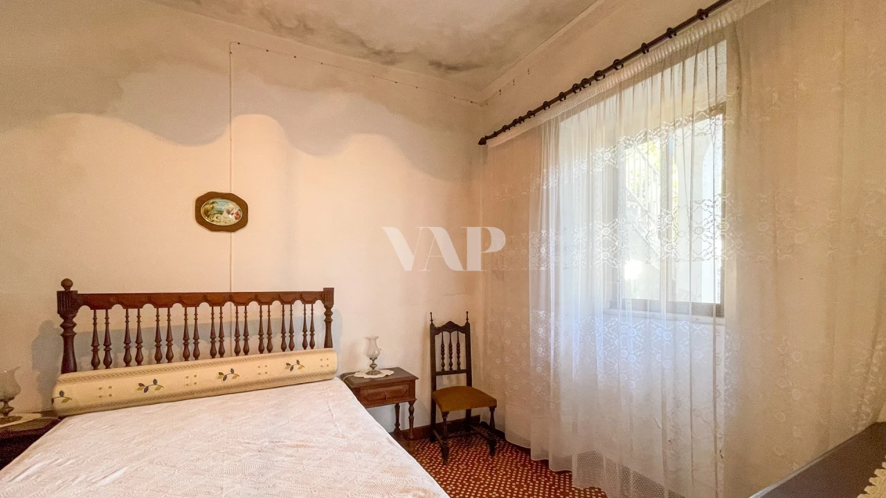 Moradia T8 para Venda em Quarteira Foto 17