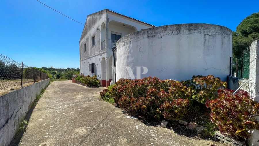 Moradia T8 para Venda em Quarteira Foto 31