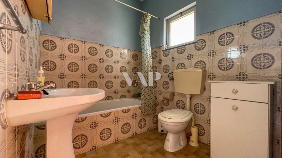 Moradia T8 para Venda em Quarteira Foto 52