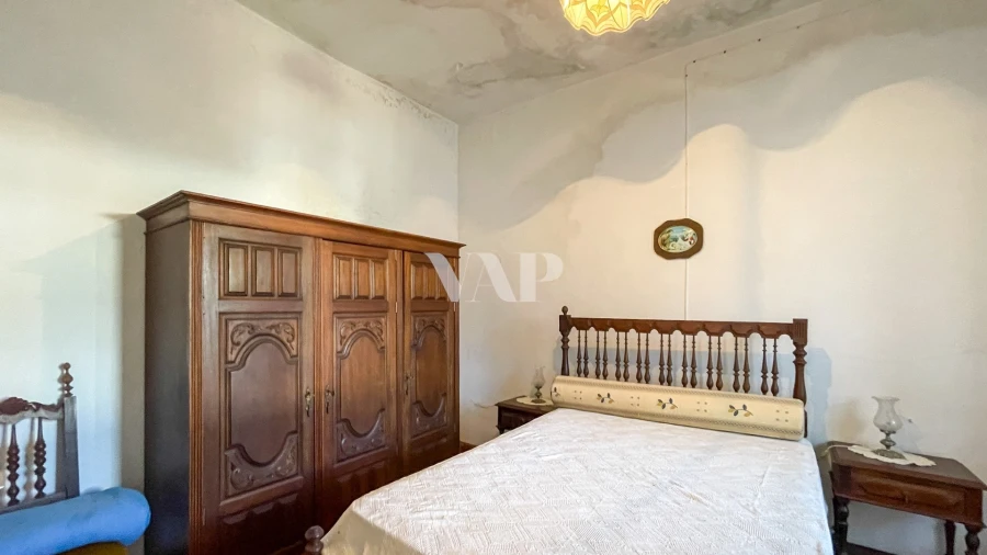 Moradia T8 para Venda em Quarteira Foto 18