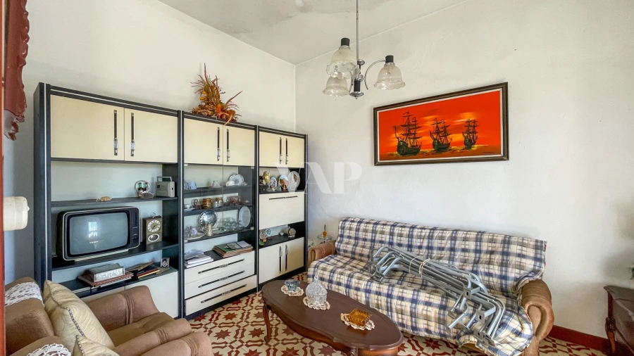 Moradia T8 para Venda em Quarteira Foto 13