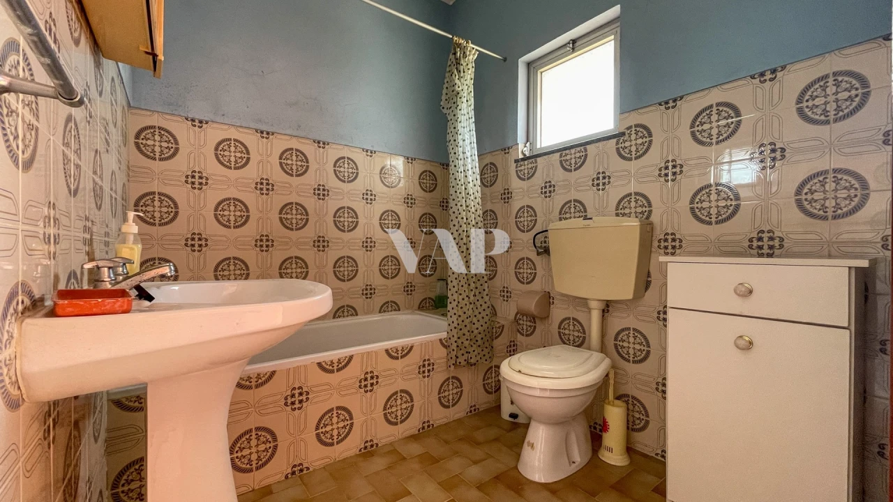 Moradia T8 para Venda em Quarteira Foto 52