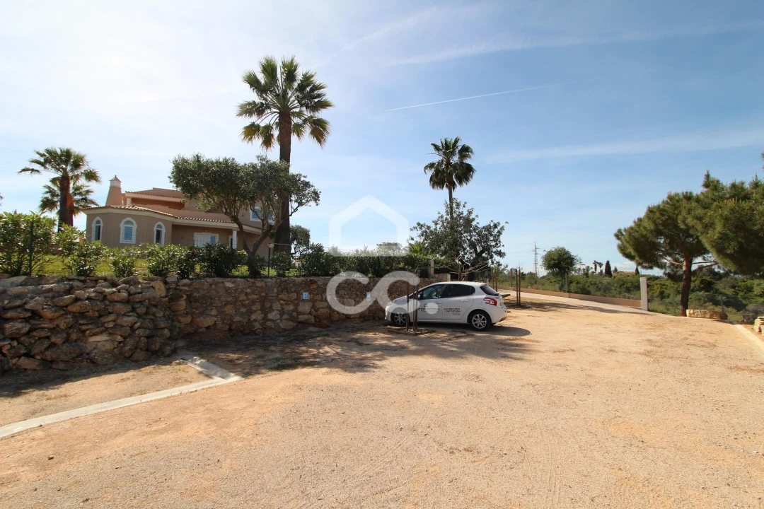 Moradia T4 para Venda em Armação de Pera Foto 35