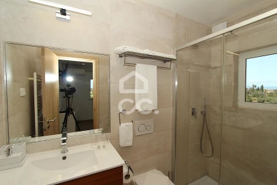 Moradia T4 para Venda em Armação de Pera