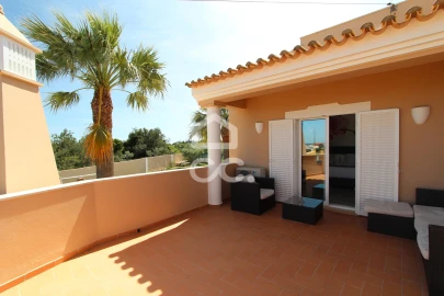 Moradia T4 para Venda em Armação de Pera