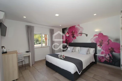 Moradia T4 para Venda em Armação de Pera