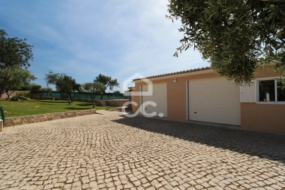 Moradia T4 para Venda em Armação de Pera