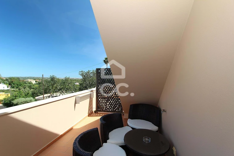 Moradia T4 para Venda em Armação de Pera Foto 21