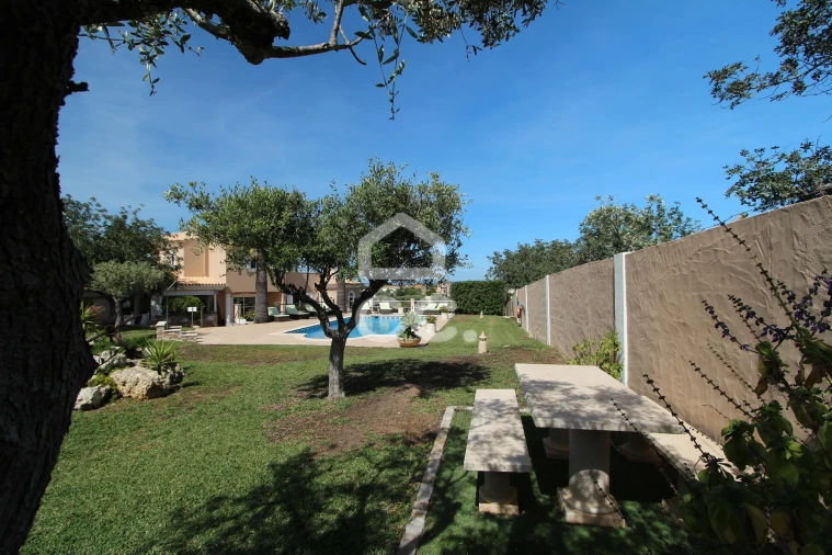 Moradia T4 para Venda em Armação de Pera Foto 36