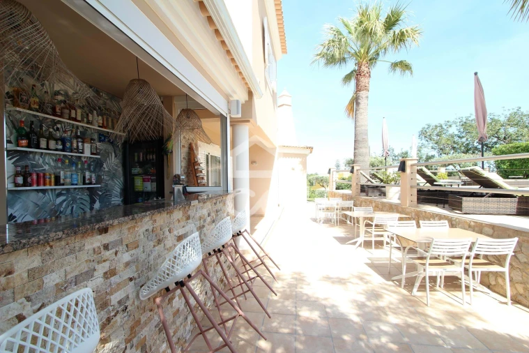 Moradia T4 para Venda em Armação de Pera Foto 6