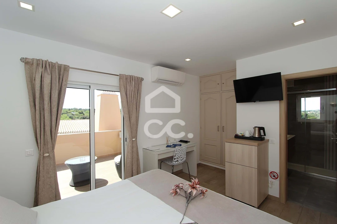 Moradia T4 para Venda em Armação de Pera Foto 23