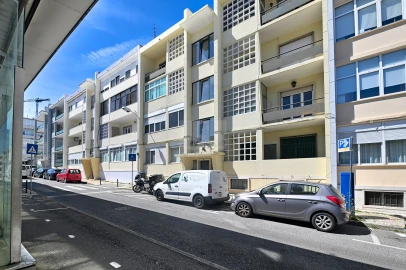 Apartamento T2 para Venda em Alvalade