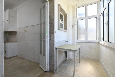 Apartamento T2 para Venda em Alvalade