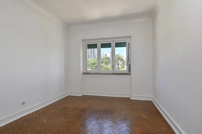 Apartamento T2 para Venda em Alvalade